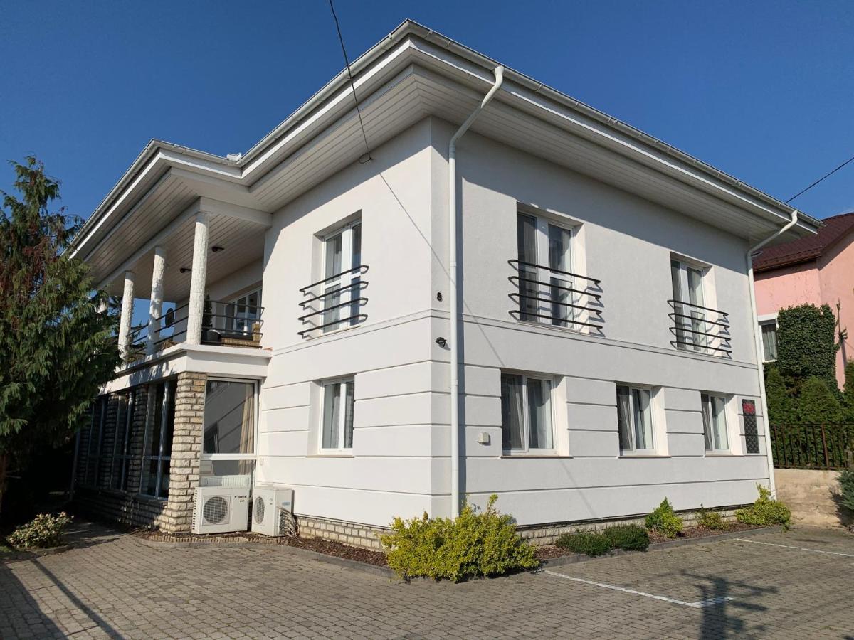 Koi Apartman Balatonalmadi Luaran gambar