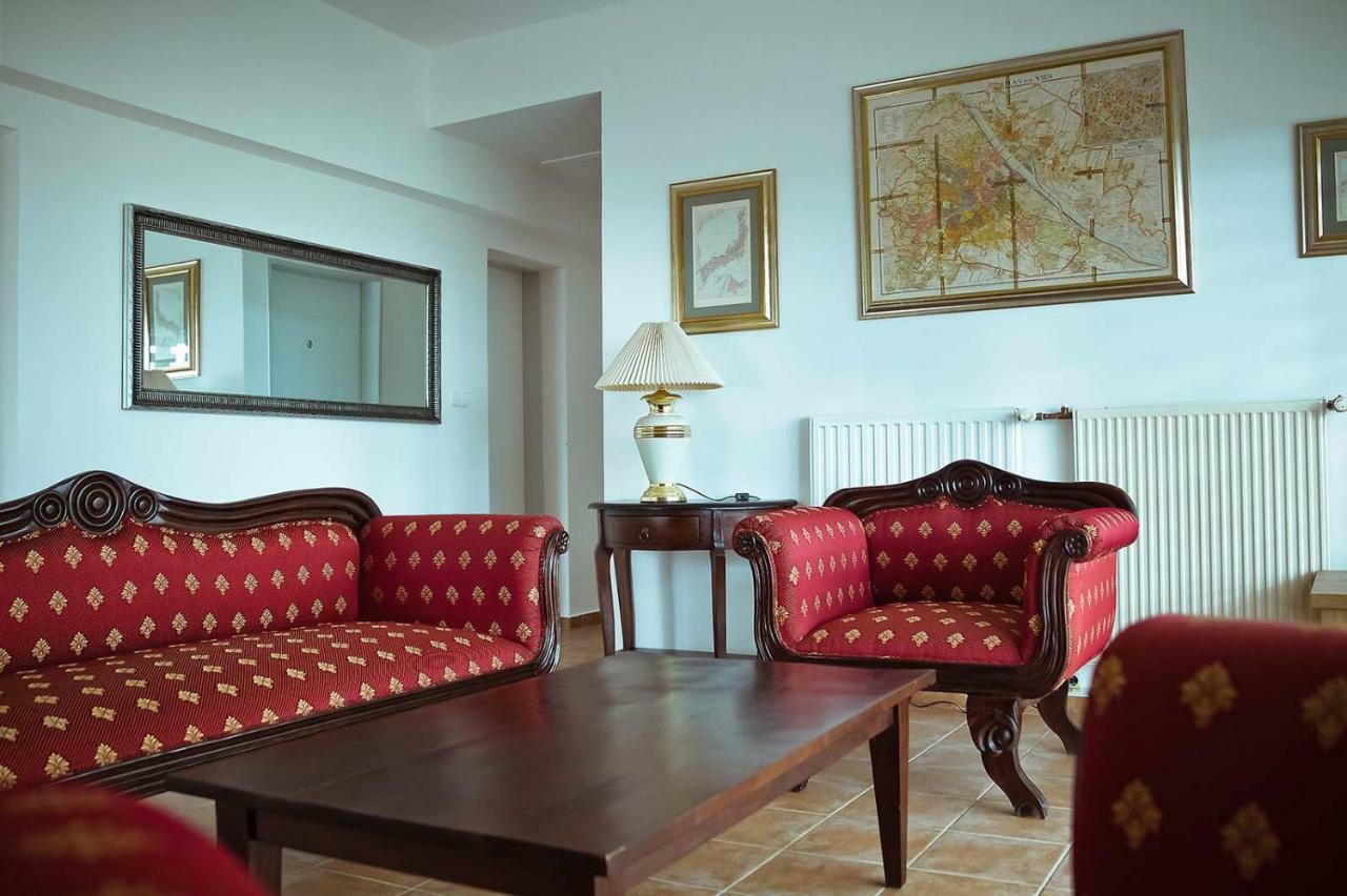 Koi Apartman Balatonalmadi Luaran gambar