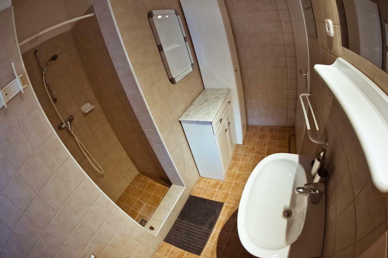 Koi Apartman Balatonalmadi Luaran gambar